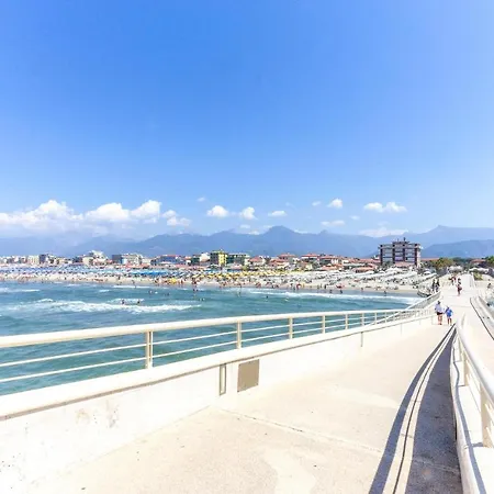 Awesome In With Wifi Apartment Lido di Camaiore